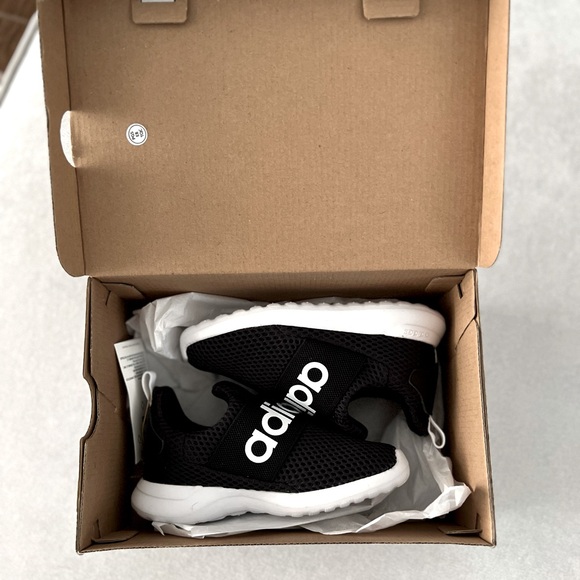 Kids Adidas Shoes - Picture 4 of 6